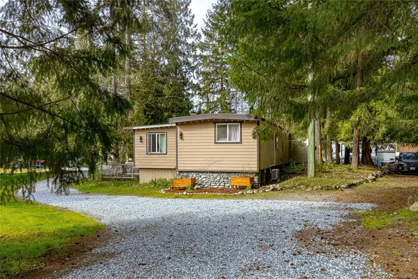 1383 Carlton Dr, Cobble Hill BC V8H 0B7 - 4 bed, 2 bath in Cobble Hill