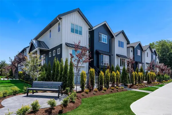 10145 Fifth St # 9, Sidney BC V8L 2X8