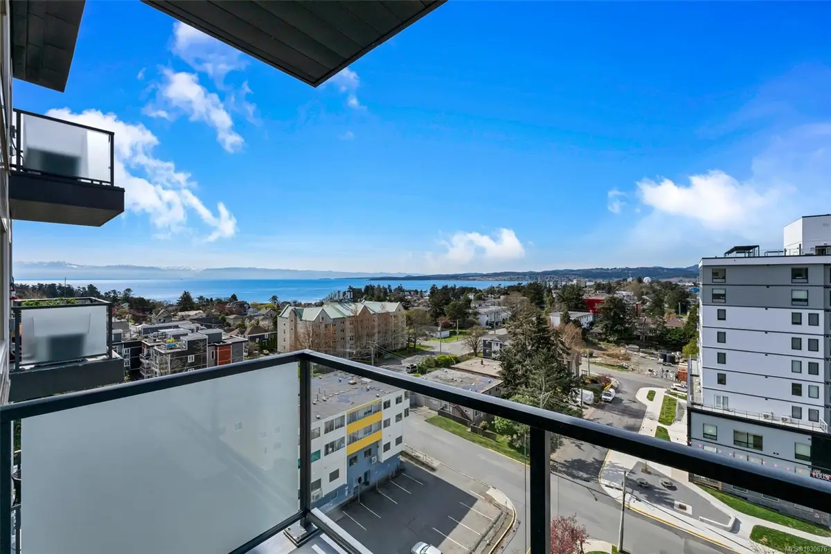 622 Admirals Rd #907, Esquimalt BC V9A 2N7