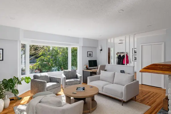 576 Tena Pl, Colwood BC V9C 1M7