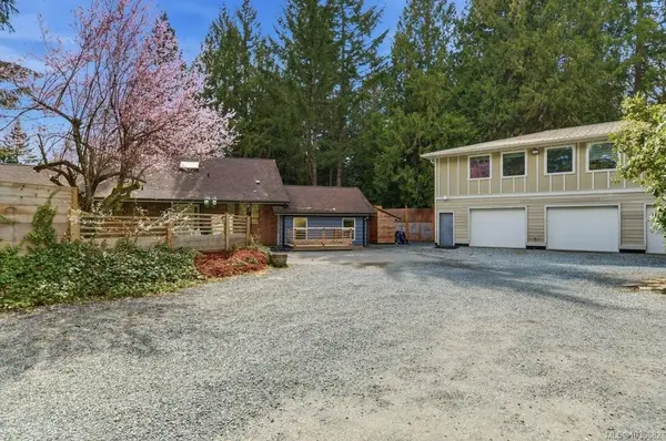 3114 Colman Rd, Cobble Hill BC V8H 0B4 - 4 bed, 5 bath in Cobble Hill