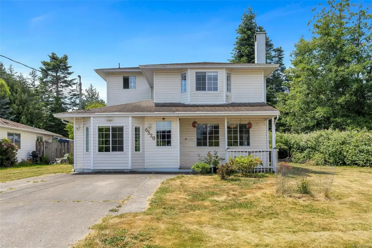 6520 Country Rd, Sooke BC V9Z 0W9