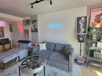 View 16