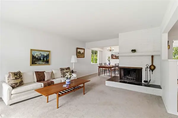 70 Kingham Pl, View Royal BC V9B 1L8