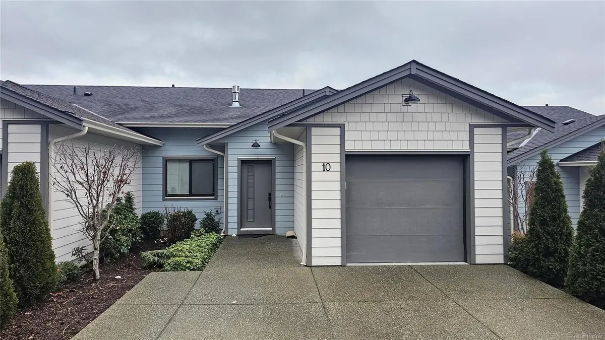 3195 Herons Way #10, Duncan BC V9L 0H8