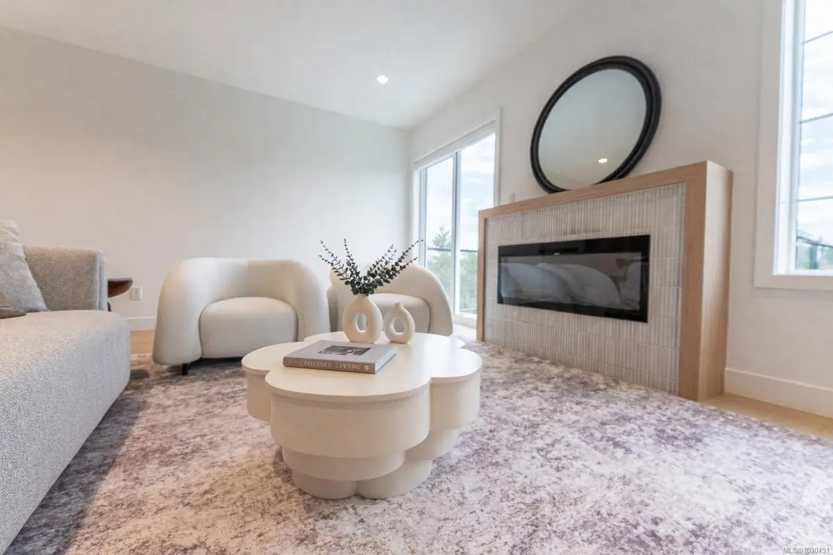 3907 Cedar Hill Rd #U10, Saanich BC V8P 3Z8