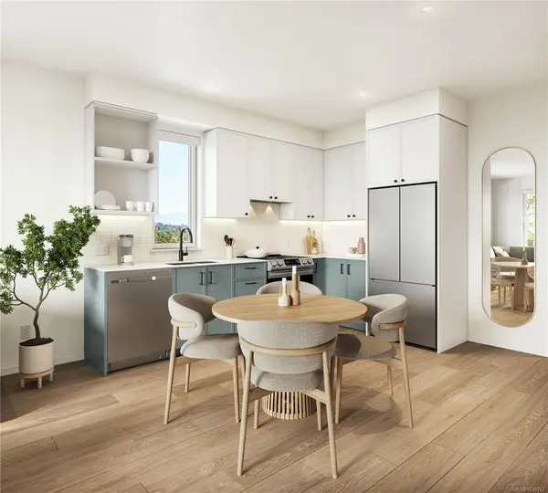 3226 Shelbourne St # 110, Saanich BC V8P 5G8