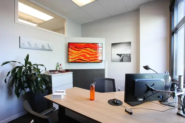 174 Wilson St # 220, Victoria BC V9A 7N6