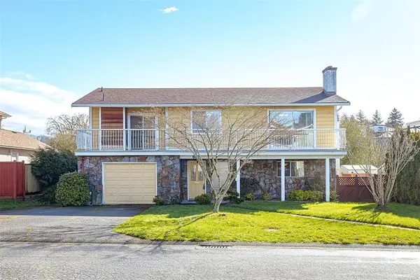 631 Jolly Pl, Saanich BC V8Z 6R9