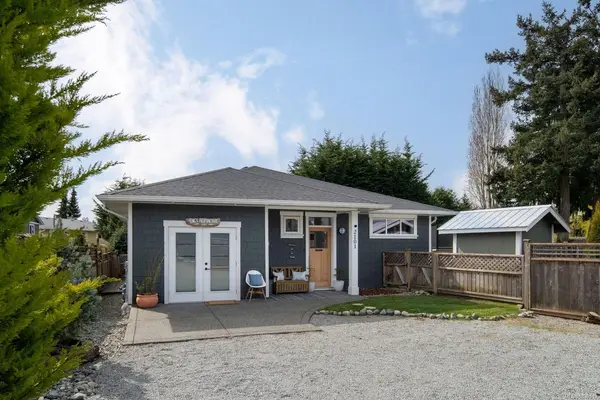 2101 Weiler Ave W, Sidney BC V8L 1R3