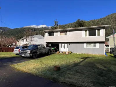 181 Boston Rd, Tahsis BC V0P 1X0