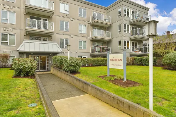 2647 Graham St # 202, Victoria BC V8T 3Y8 - 2 bed, 1 bath in Victoria