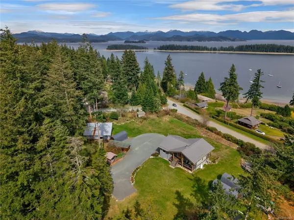 609 Valpy Rd, Quadra Island BC V0P 1N0 - 3 bed, 3.0 bath in Quadra Island