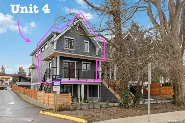 1789 Emerson St # 4, Victoria BC V8R 2C2