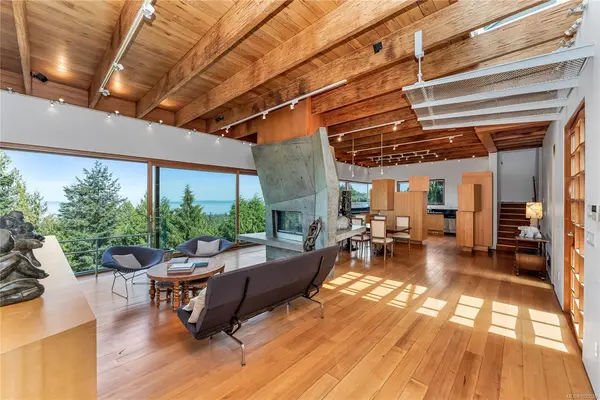 8909 Park Pacific Terr, North Saanich BC V8L 5B1