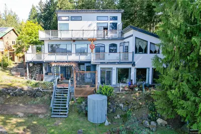 1059 Pat Burns Ave, Gabriola Island BC V0R 1X2