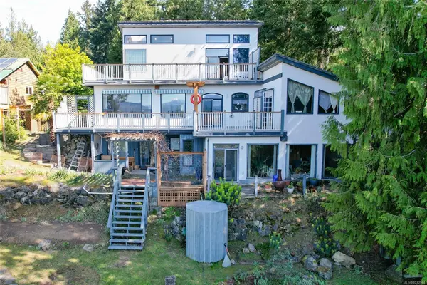1059 Pat Burns Ave, Gabriola Island BC V0R 1X2