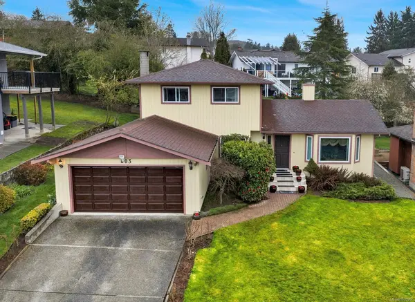 803 Kimberly Pl, Saanich BC V8X 4R2