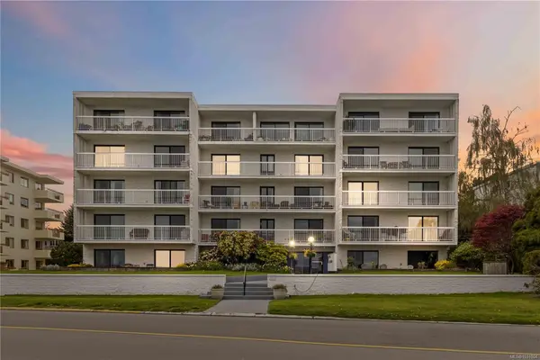 1450 Beach Dr # 205, Oak Bay BC V8S 2N8