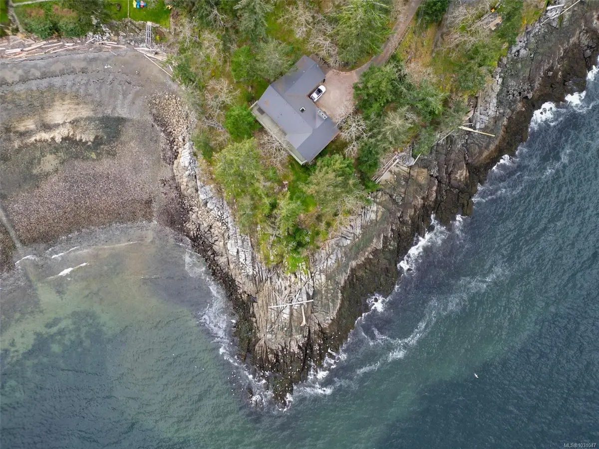 3610 Outrigger Rd, Nanoose Bay BC V9P 9H3