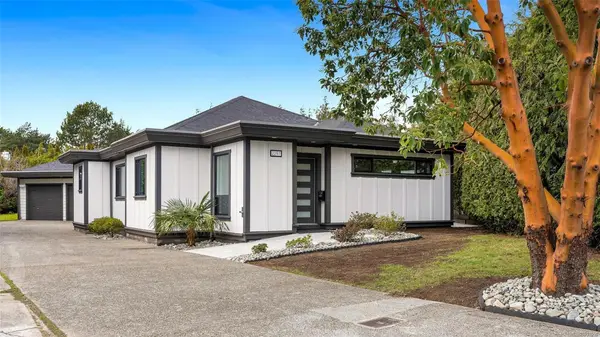 2297 Covington Pl, Saanich BC V8N 5R1