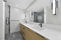 View 32