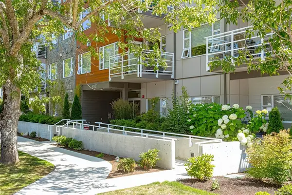 9861 Third St # 308, Sidney BC V8L 3A8