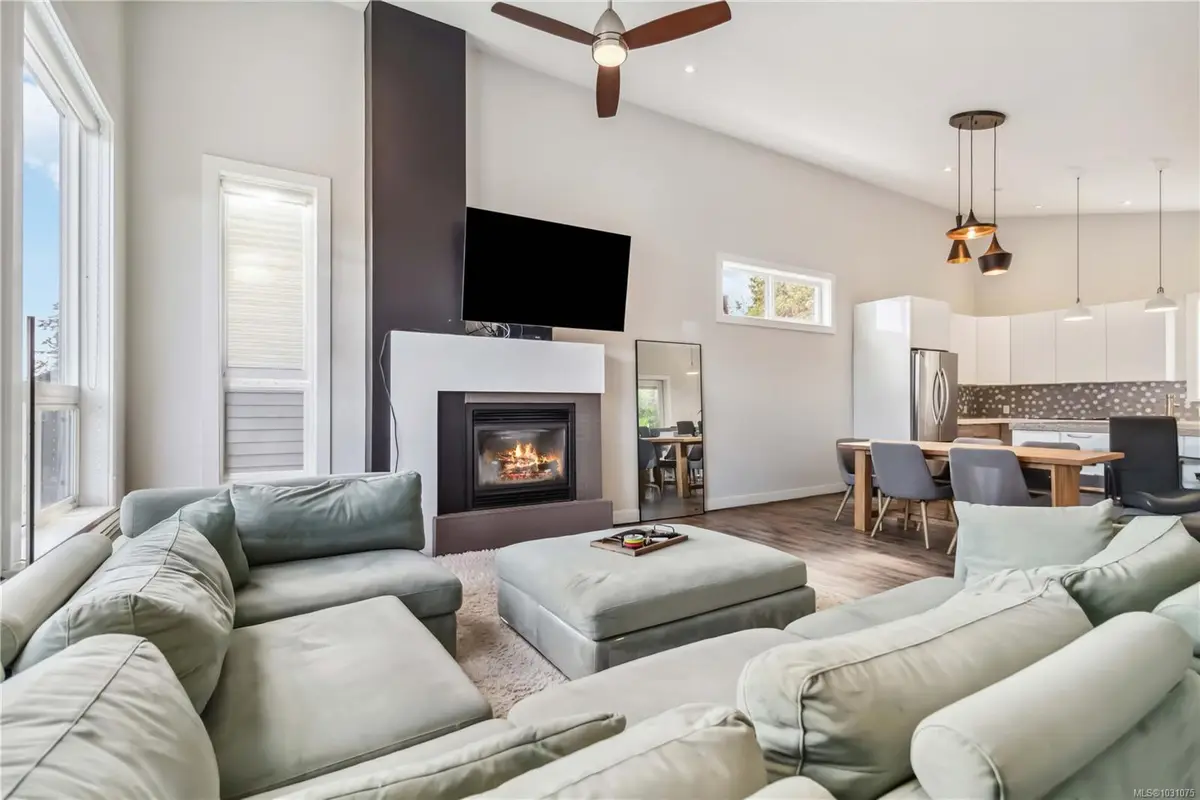 936 Aqua Crt, Langford BC V9B 0N3