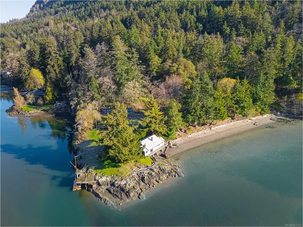 5353 Gore Langton Rd, Cowichan Bay BC V9L 5T9 - 5 bed, 5 bath in Cowichan Bay