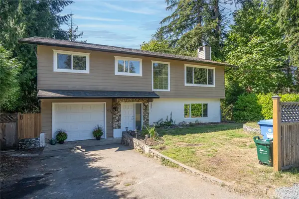 1728 Robin Hill Dr, Shawnigan Lake BC V0R 2W0