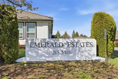 265 Mills St # 602, Parksville BC V9P 2N5