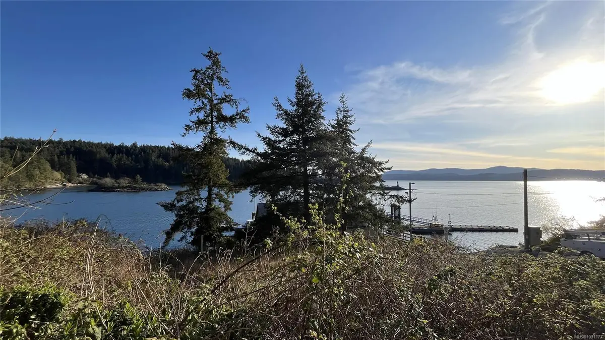 1201 Port Washington Rd, Pender Island BC V0N 2M1