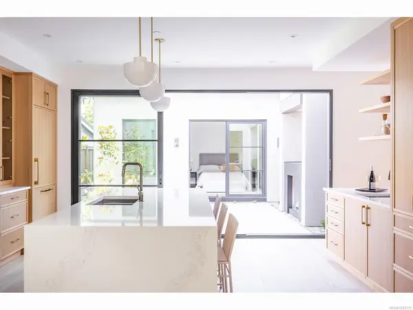 LOT 1 HEMLOCK St, Qualicum Beach BC V9K 1H8