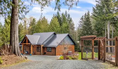 1423 Dolly Varden Way, Qualicum Beach BC V9K 2V1