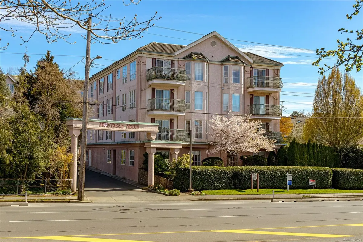 3133 Tillicum Rd #101, Saanich BC V9A 2B4