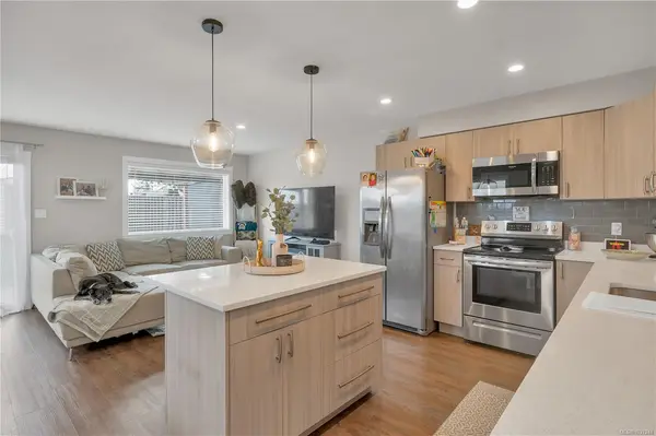 535 Petersen Rd # A, Campbell River BC V9W 3H6 - 3 bed, 3 bath in Campbell River