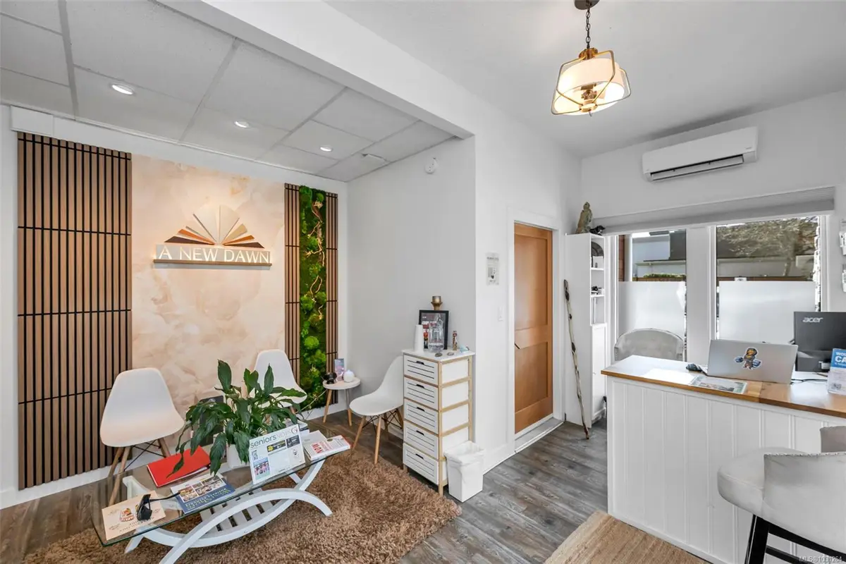 689 Hoffman Ave # 111, Langford BC V9B 4X1