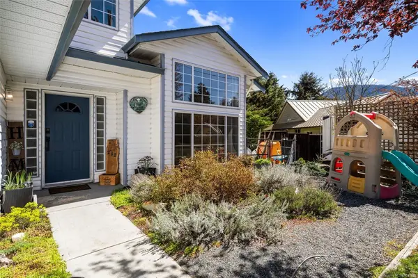 212 Cowichan Ave E, Lake Cowichan BC V0R 2G0