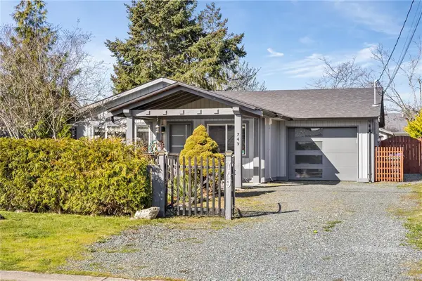 749 Phillips St, Parksville BC V9P 1A7