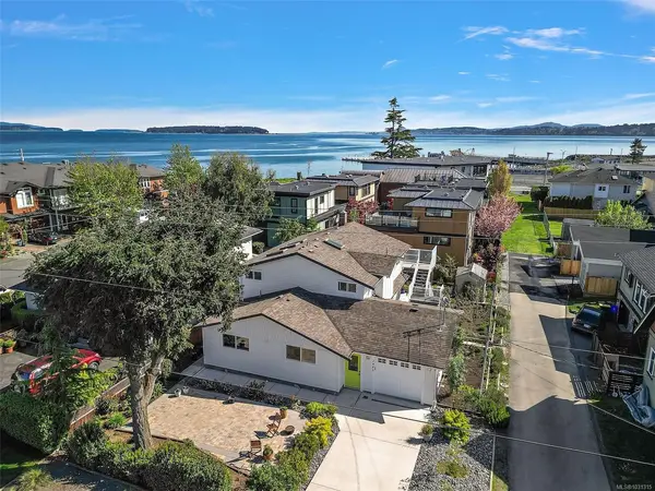 2485 Orchard Ave, Sidney BC V8L 1V4