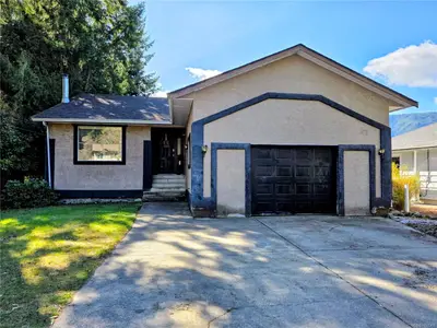236 Grants Lake Rd, Lake Cowichan BC V0R 2G0
