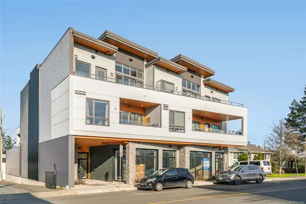 113 Hirst Ave E # 203, Parksville BC V9P 2G3