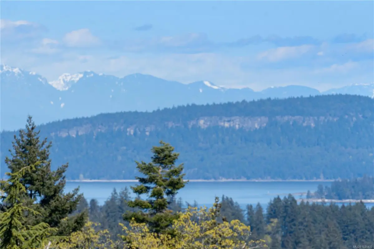 505 Hall Rd, Ladysmith BC V9G 1V9