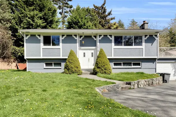 1418 McKenzie Ave, Saanich BC V8N 1A1 - 5 bed, 2 bath in Saanich