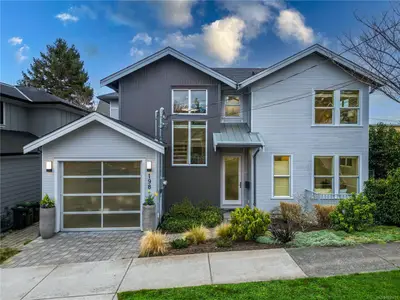 198 Olive St, Victoria BC V8S 3H3