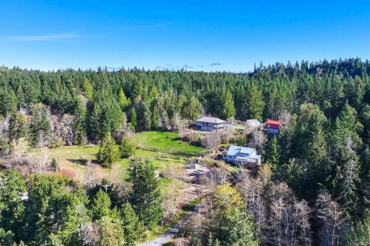 3800 Lacon Rd, Denman Island BC V0R 1T0