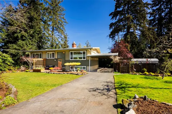 2370 Marlborough Dr, Nanaimo BC V9S 3J4