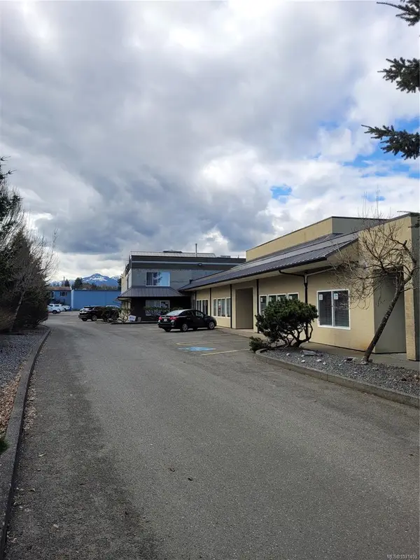 2435 Mansfield Dr # M, Courtenay BC V9N 2M2