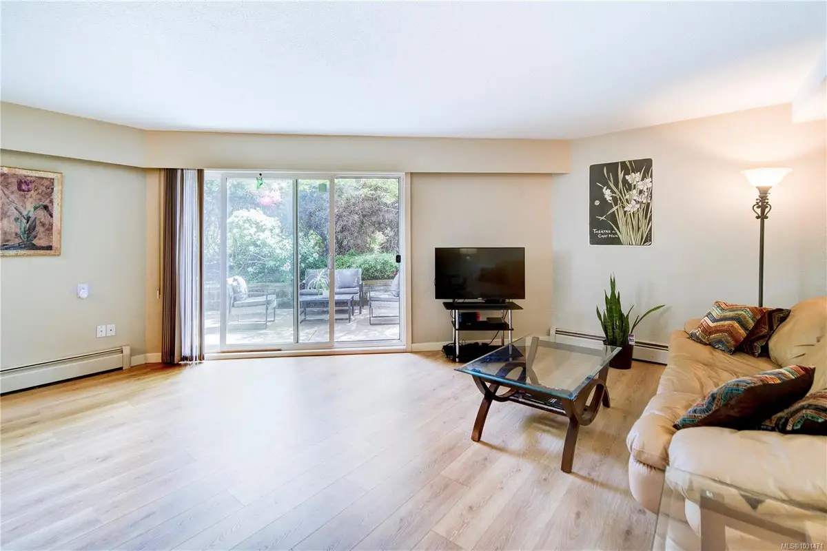 3800 Quadra St #101, Saanich BC V8X 1H8 — Pending Sale in Saanich