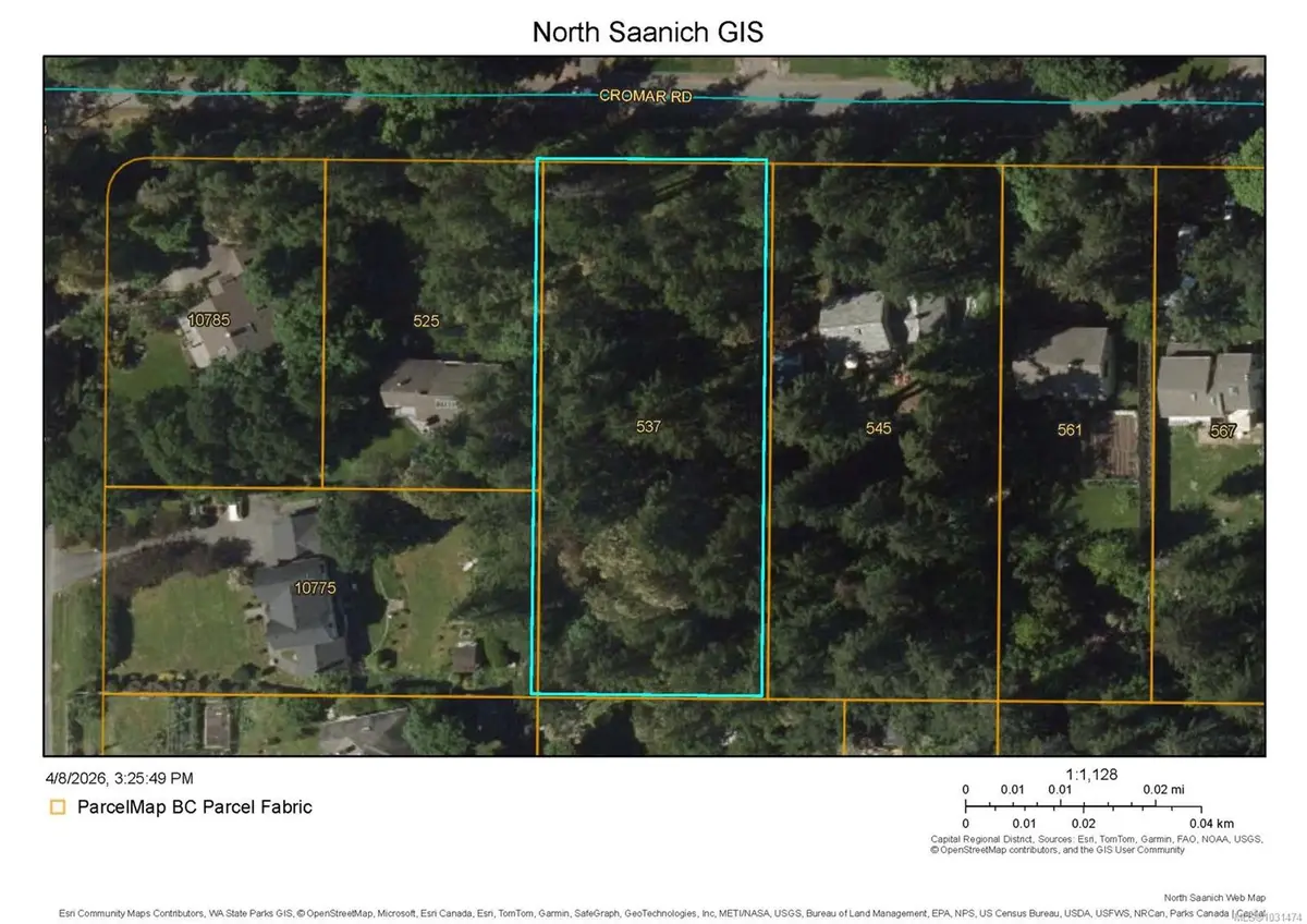 537 Cromar Rd, North Saanich BC V8L 5M5